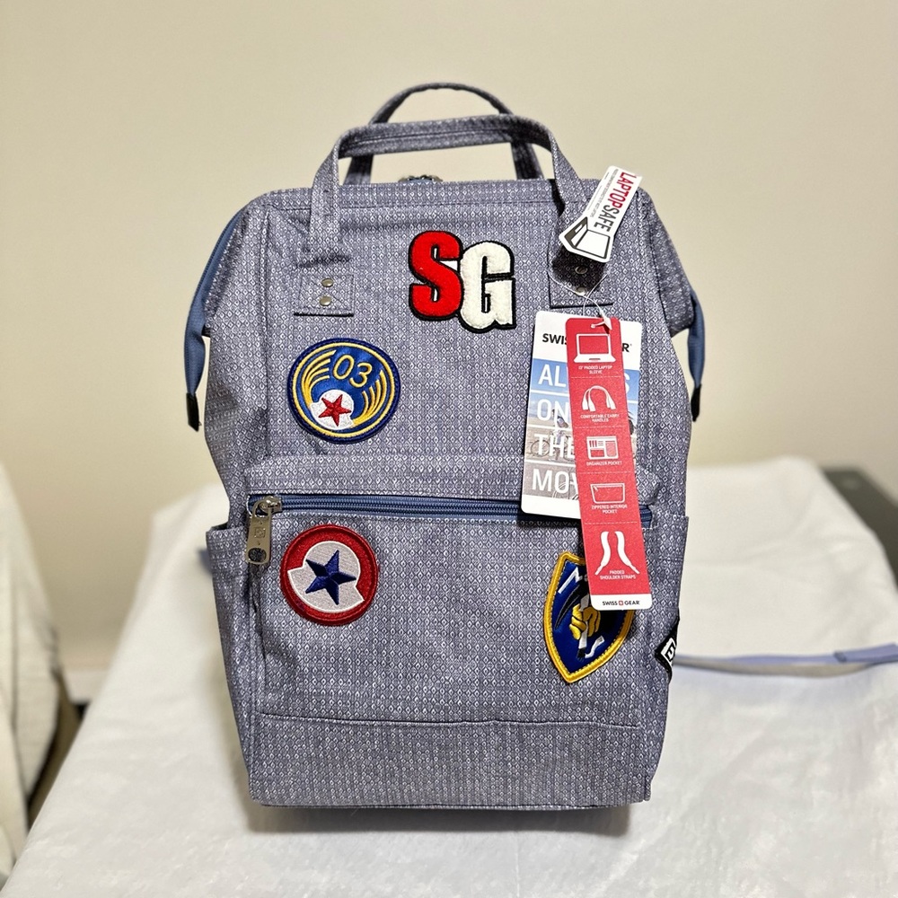 Swiss Gear ARTZ dr. Bag Laptop Backpack with patches